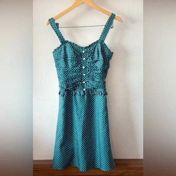 betsey johnson green silk dress AUTHENTIC BETSEY JOHNSON SILK RUFFLE DRESS – leefluxury.com main image 1
